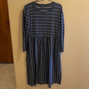 Nursing friendly Dress